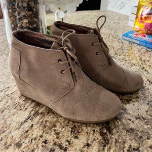 Tom’s wedge ankle booties